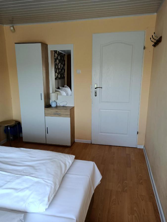 Hostel Zielone Wzgorze Waldenburg Exterior foto
